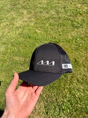 Puma golf hat new with tags company logo mesh snap back
